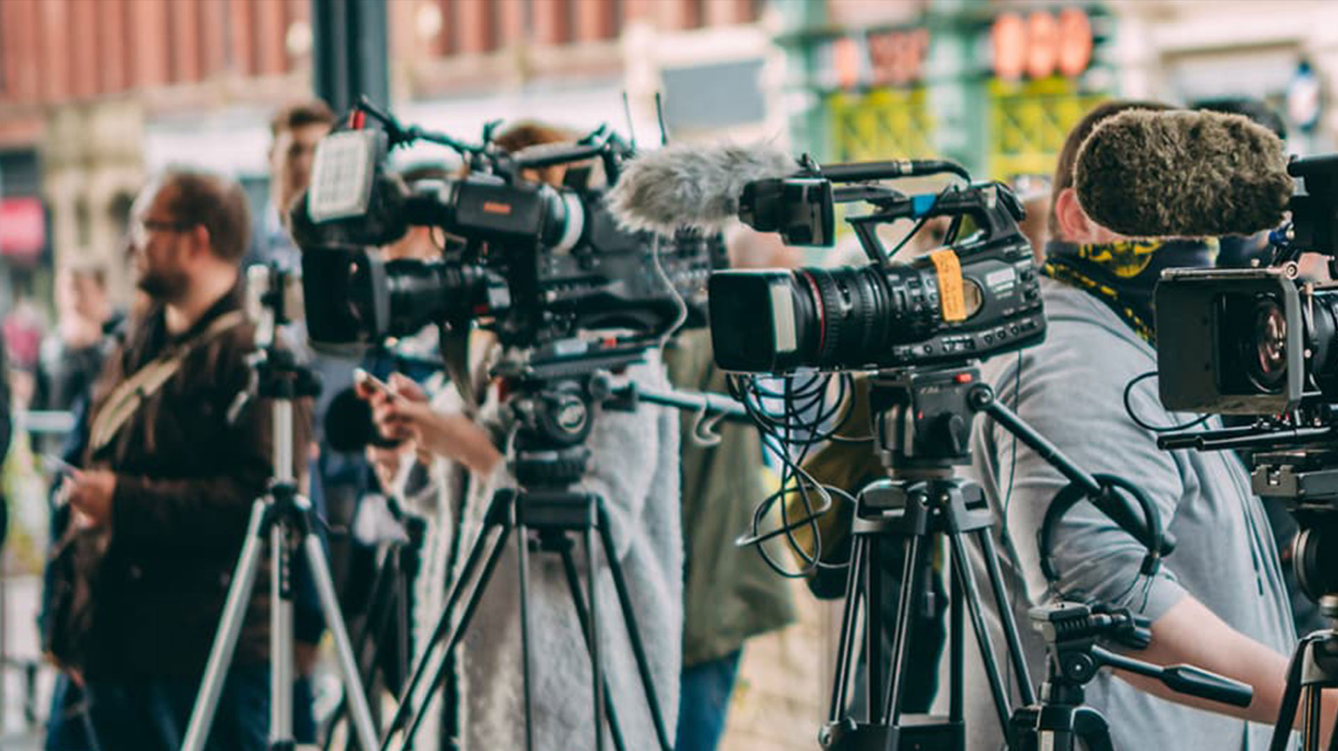 خدمات بین‌المللی